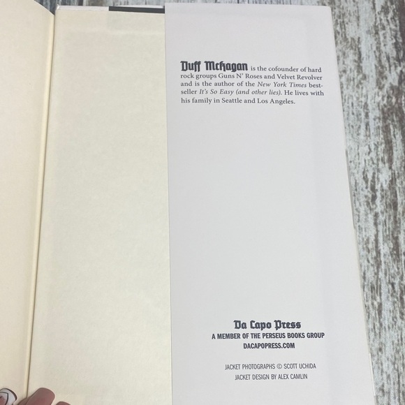 Duff McKagan - How to Be a Man (and Other Illusions) Hardcover Autographed Copy - Picture 8 of 8